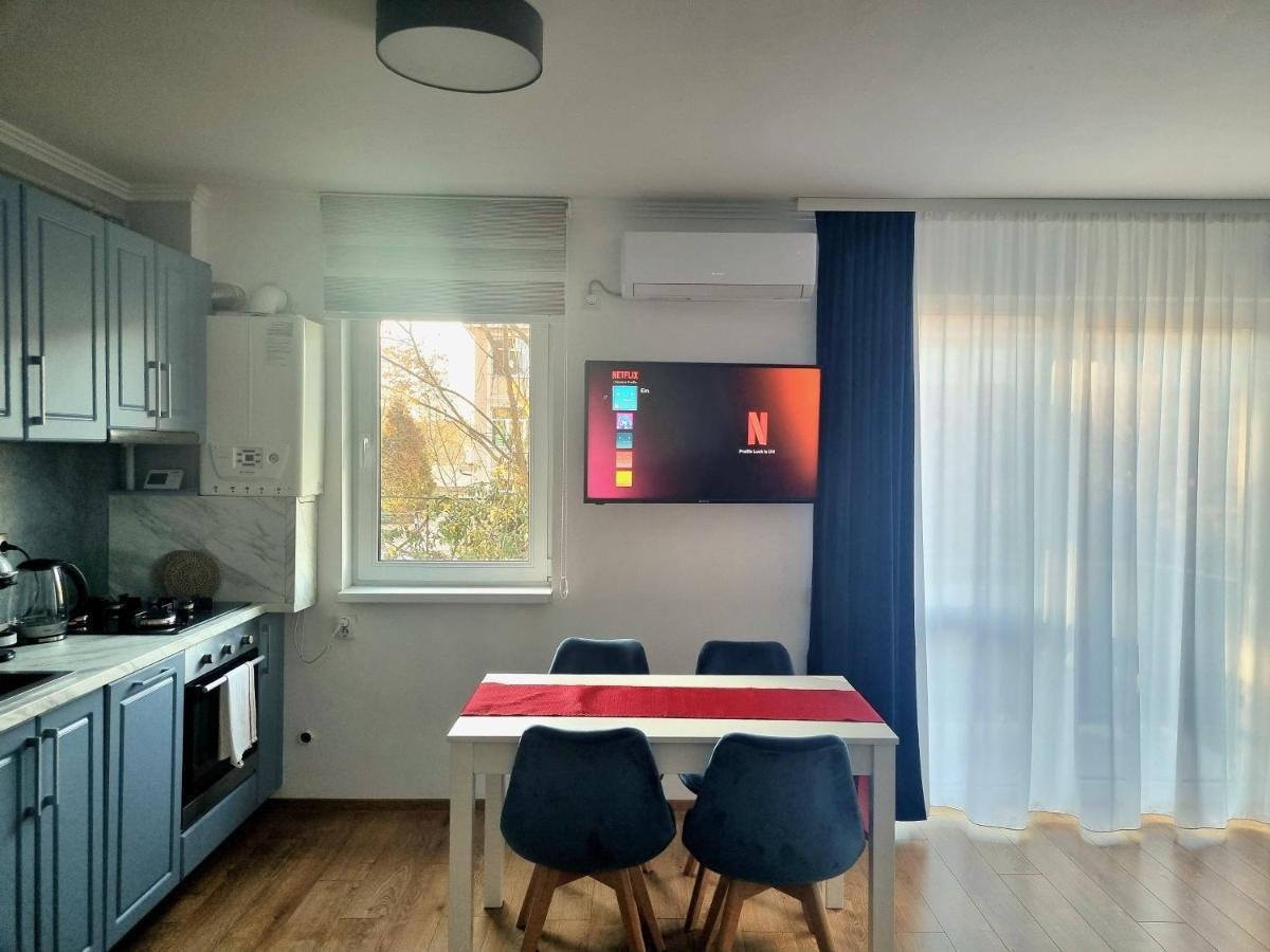 Lily Central Apartment With Free Parking Targu-Mures Bagian luar foto